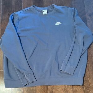 Nike Women’s blue crewneck sweatshirt
